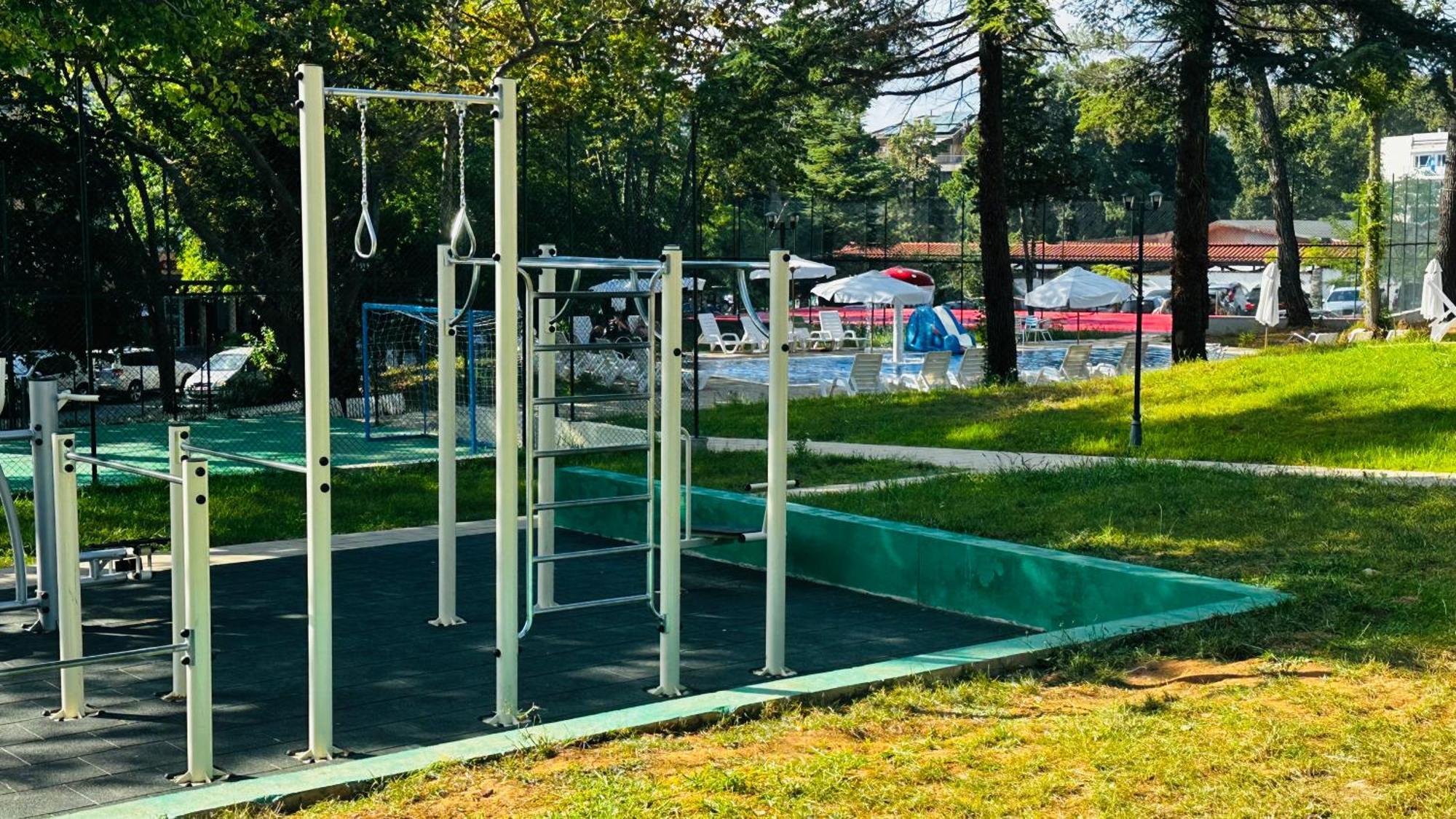Queen Nelly Park كيتن المظهر الخارجي الصورة