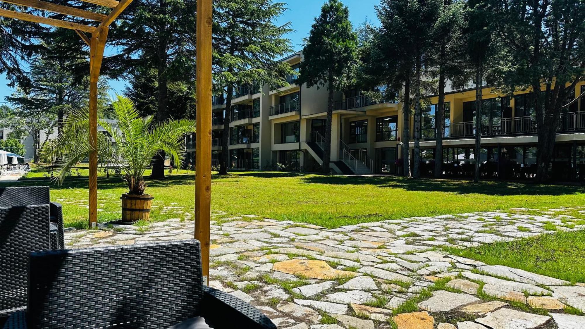 Queen Nelly Park كيتن المظهر الخارجي الصورة