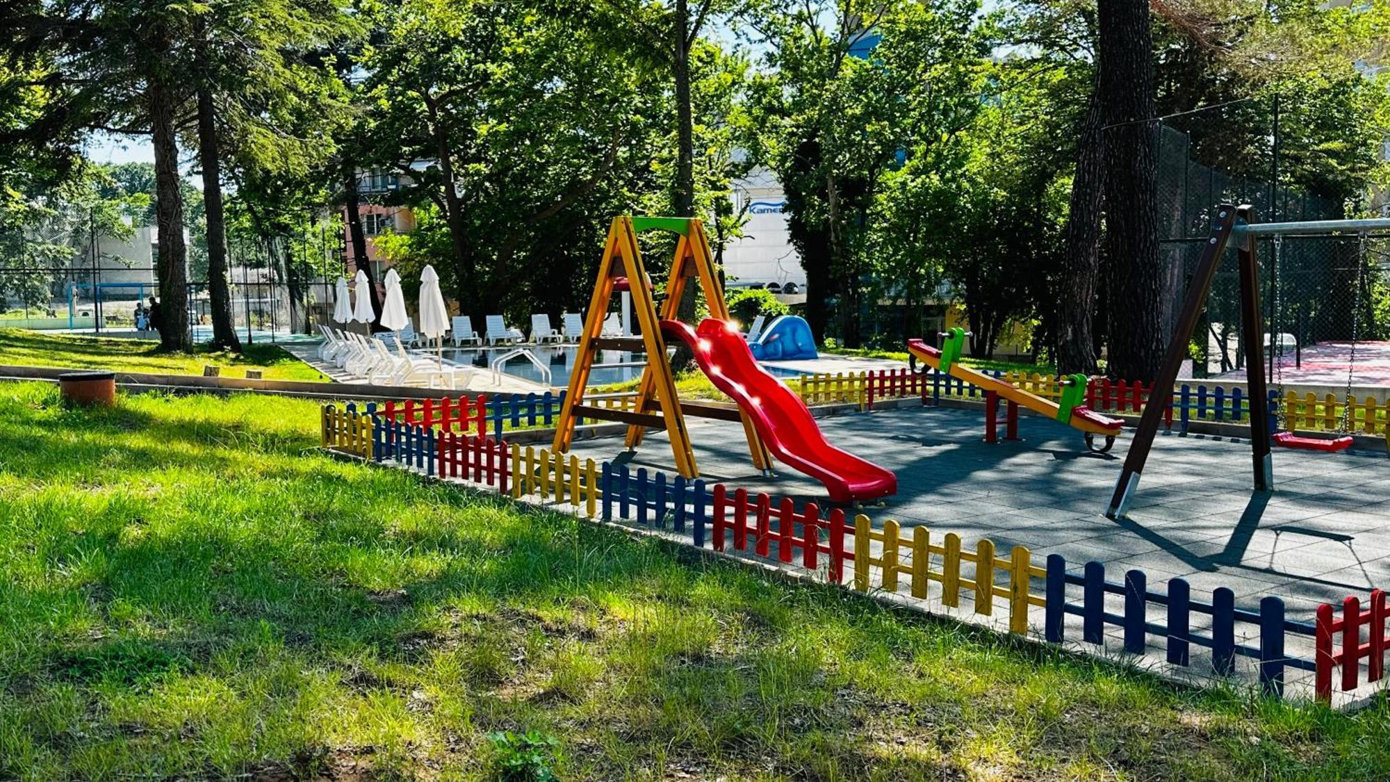 Queen Nelly Park كيتن المظهر الخارجي الصورة