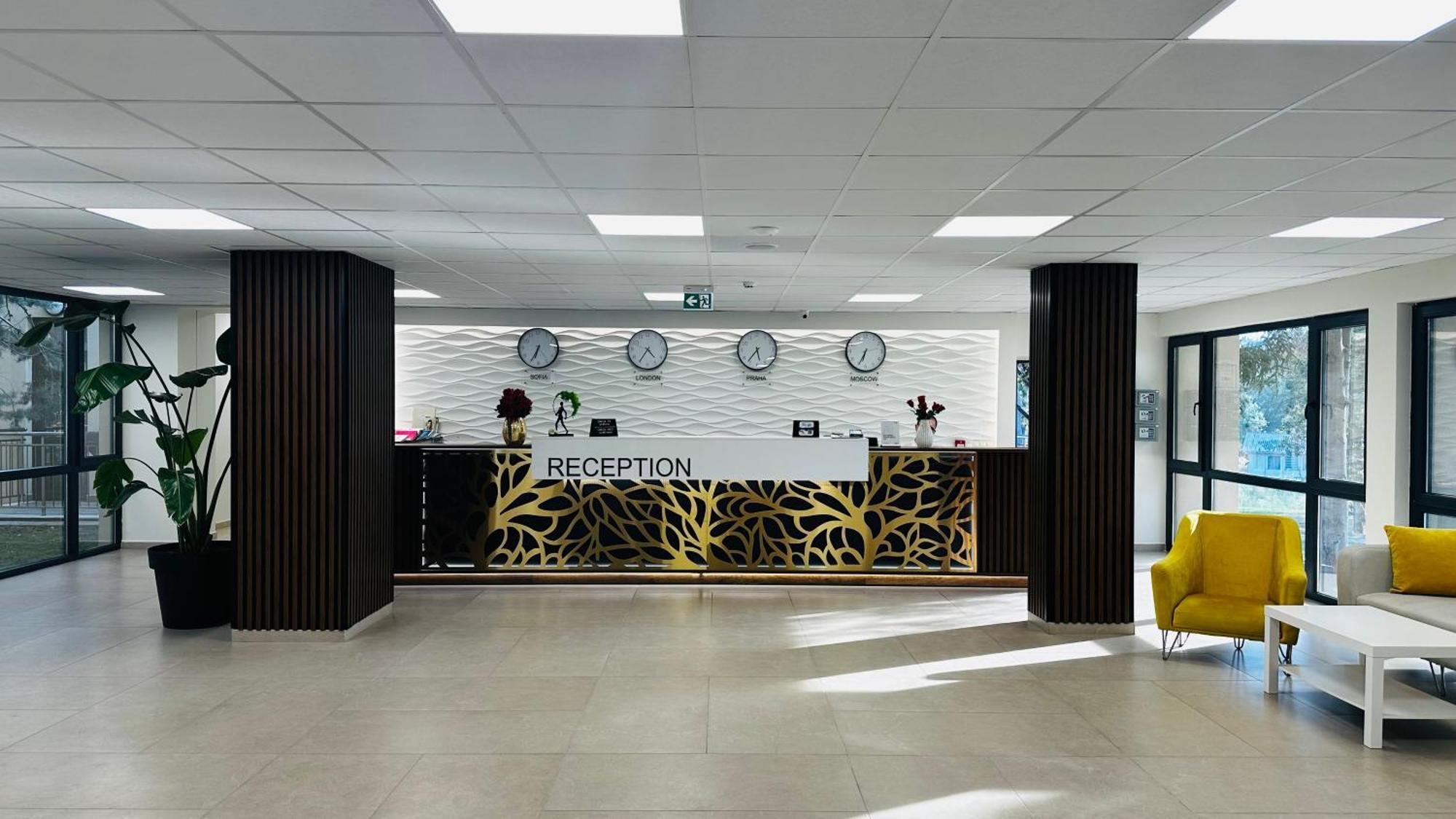 Queen Nelly Park كيتن المظهر الخارجي الصورة